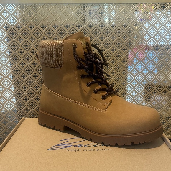 Shoes - Bacia Women's Hiking Work Boots